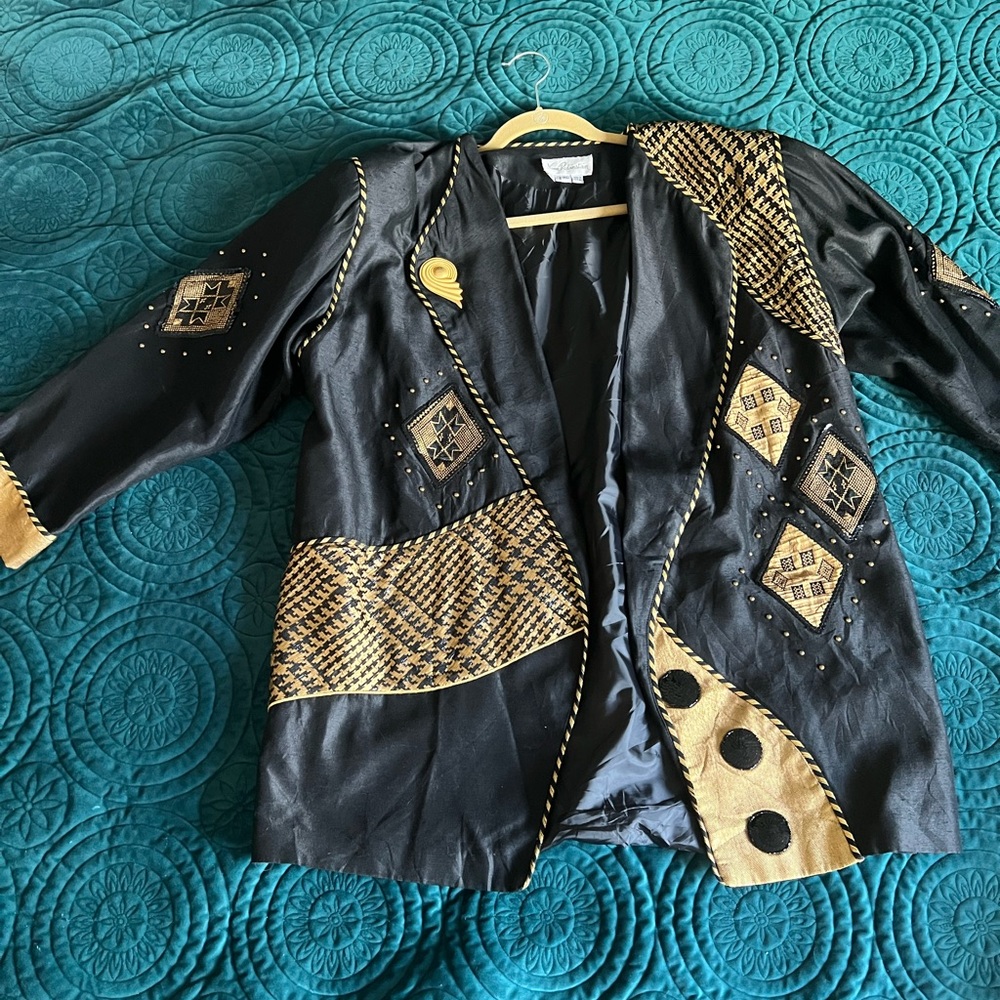 Vintage embroidered jacket. - Picture 1 of 7